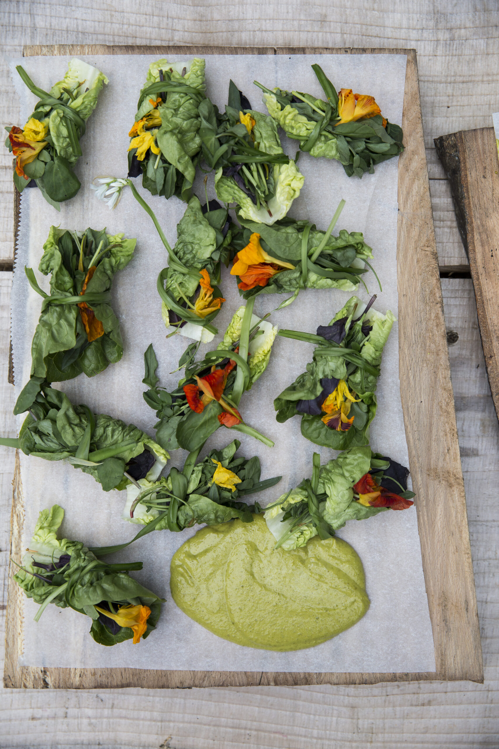 Nomadic dinner made of seasonal ingredients by in-house Chefs out in the Woodland