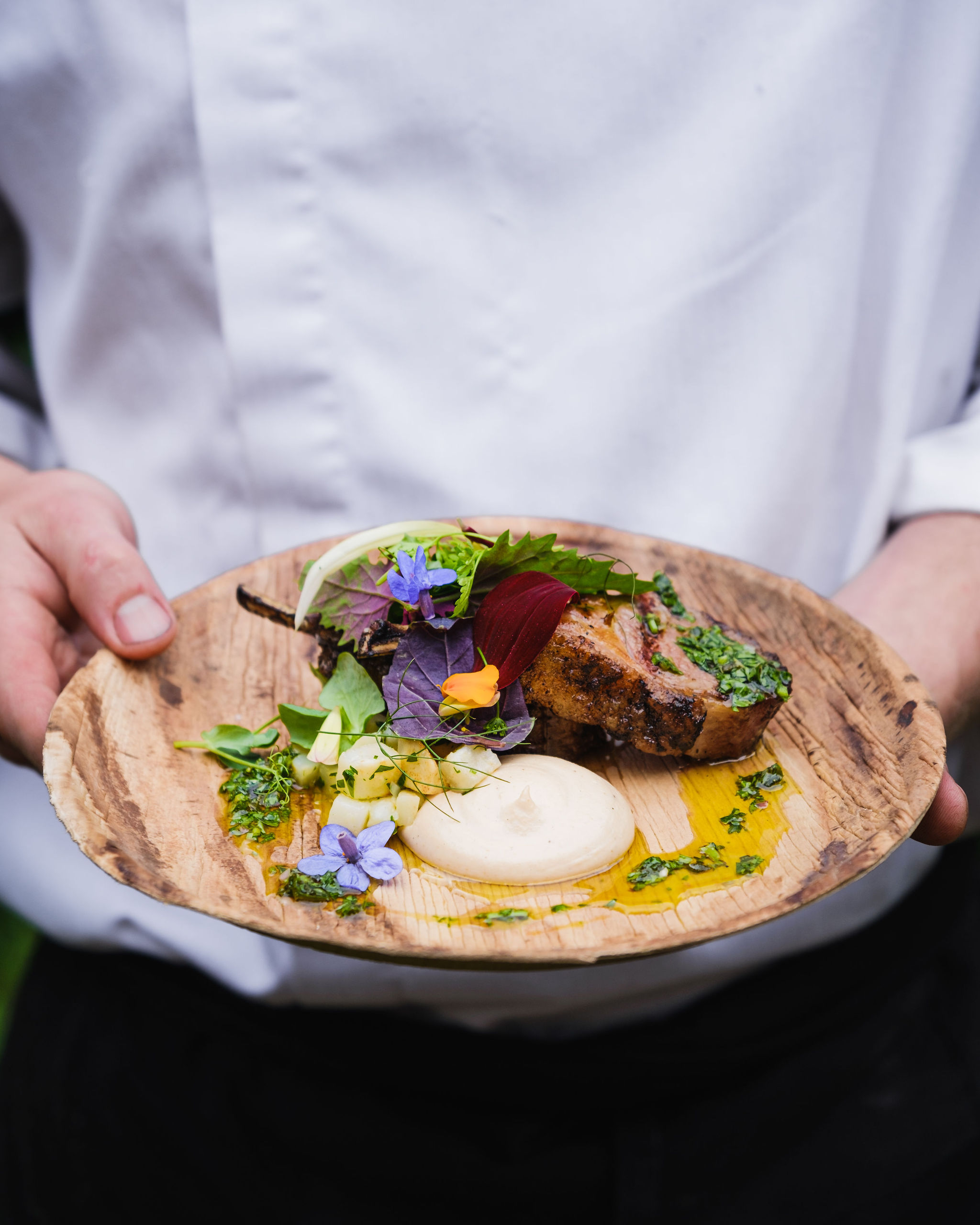 Nomadic dinner made of seasonal ingredients by in-house Chefs out in the Woodland